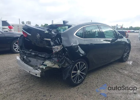 2016 Buick Verano Sport Touring Group z USA, uszkodzony, nr VIN 1G4PW5SK9G4141625